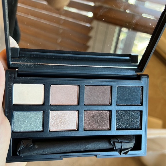 Nars Bundle (2 palettes) highlight and contour palette and Eyeshadow palette - Picture 9 of 10